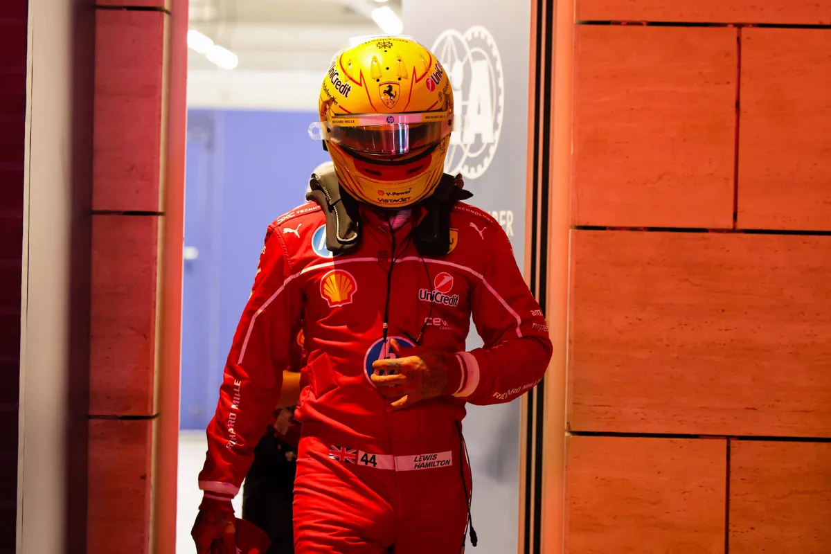 Ferrari-coureur Lewis Hamilton in Qatar