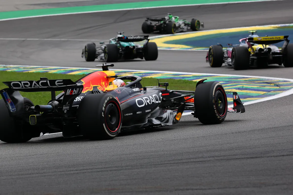 Red Bull-coureur Max Verstappen tijdens de Grand Prix van Brazilië in 2025