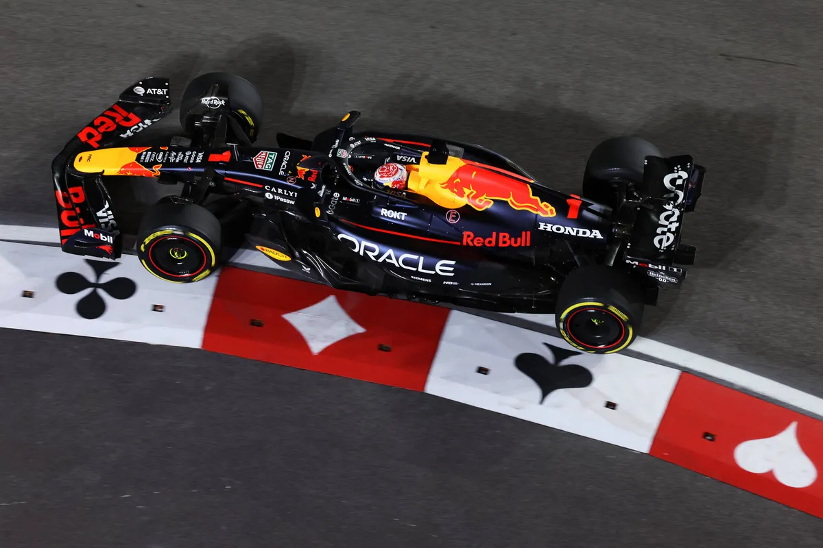 Red Bull-coureur Max Verstappen tijdens VT1 in Las Vegas