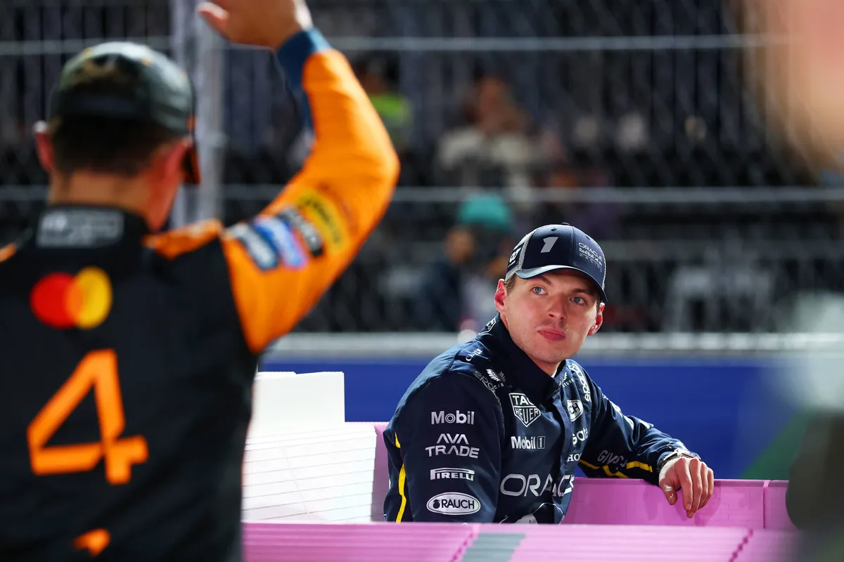 Max Verstappen en Lando Norris na de race in Las Vegas