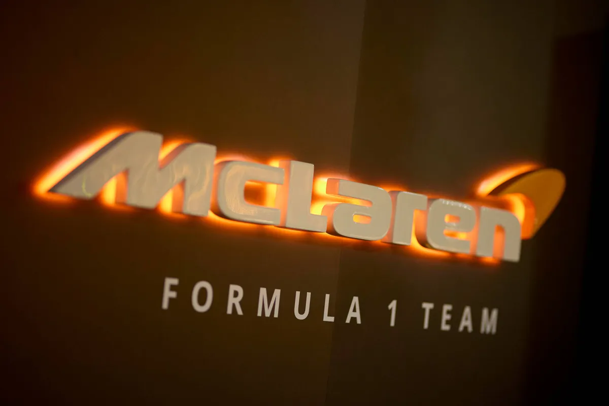 mclaren logo