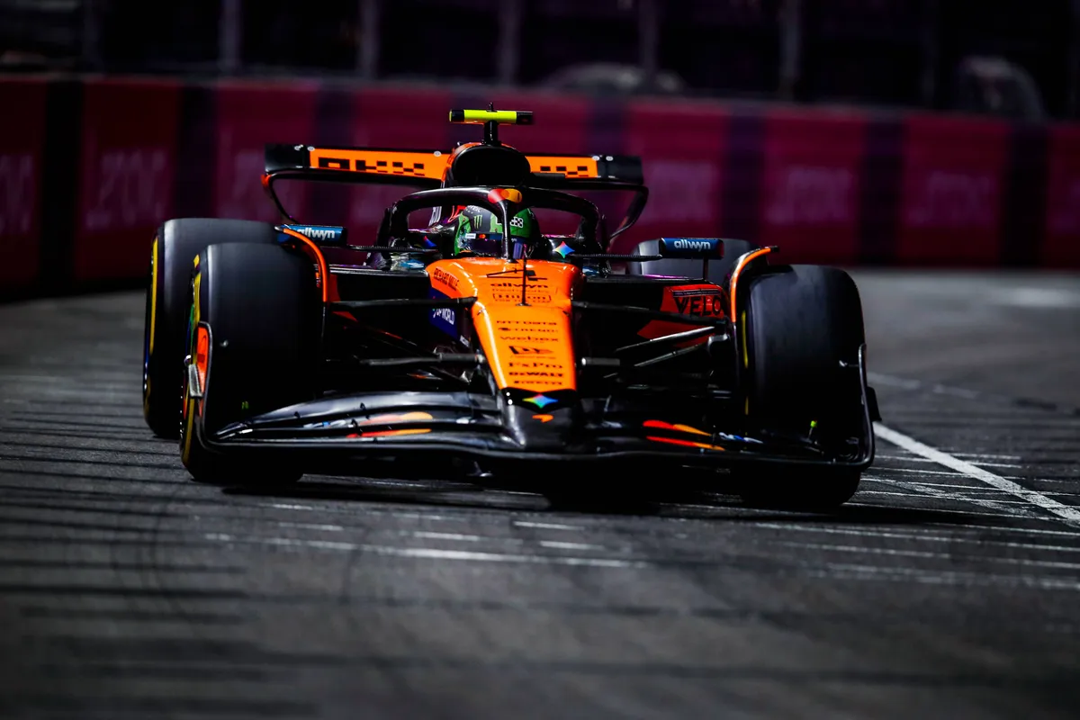 McLaren-coureur Lando Norris tijdens VT1 in Las Vegas