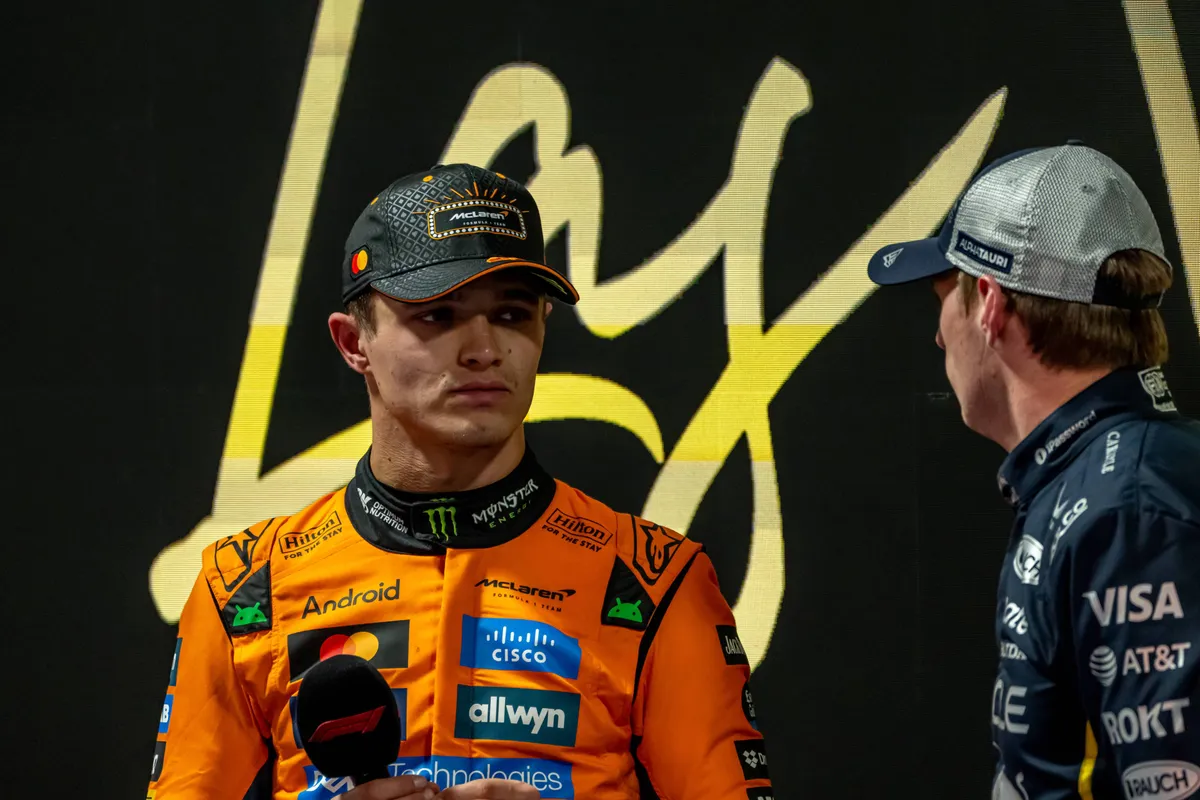 Lando Norris en Max Verstappen na de kwalificatie in Las Vegas