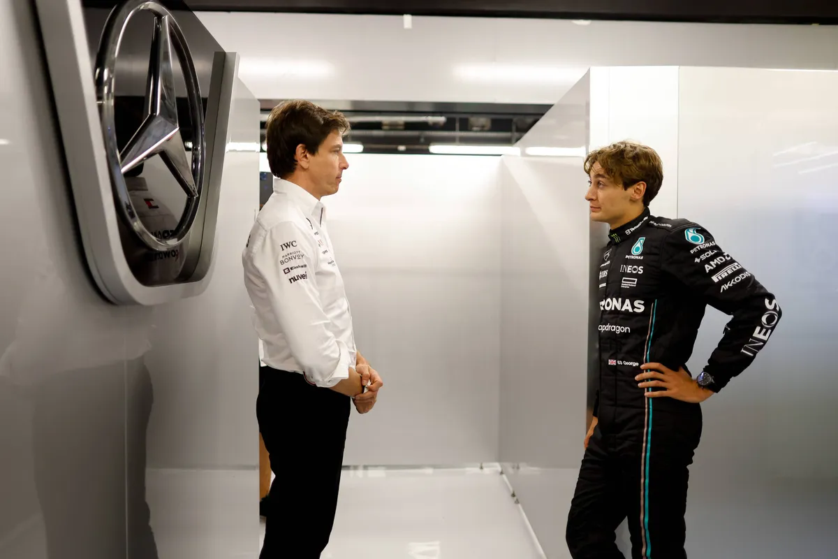 toto wolff in gesprek met george russell