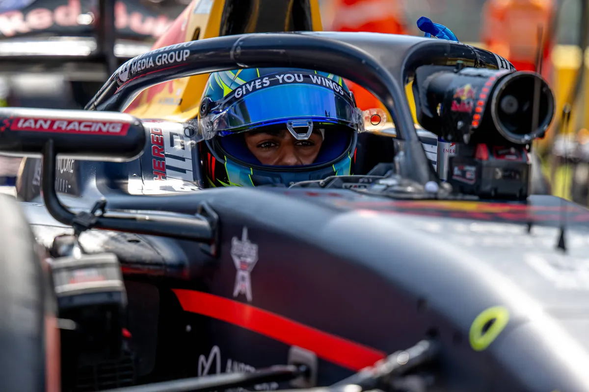 Red Bull-coureur Arvid Lindblad in 2025