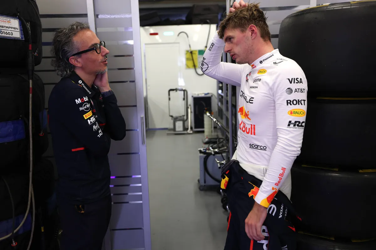 Max Verstappen en Red Bull-teambaas Laurent Mekies in 2025