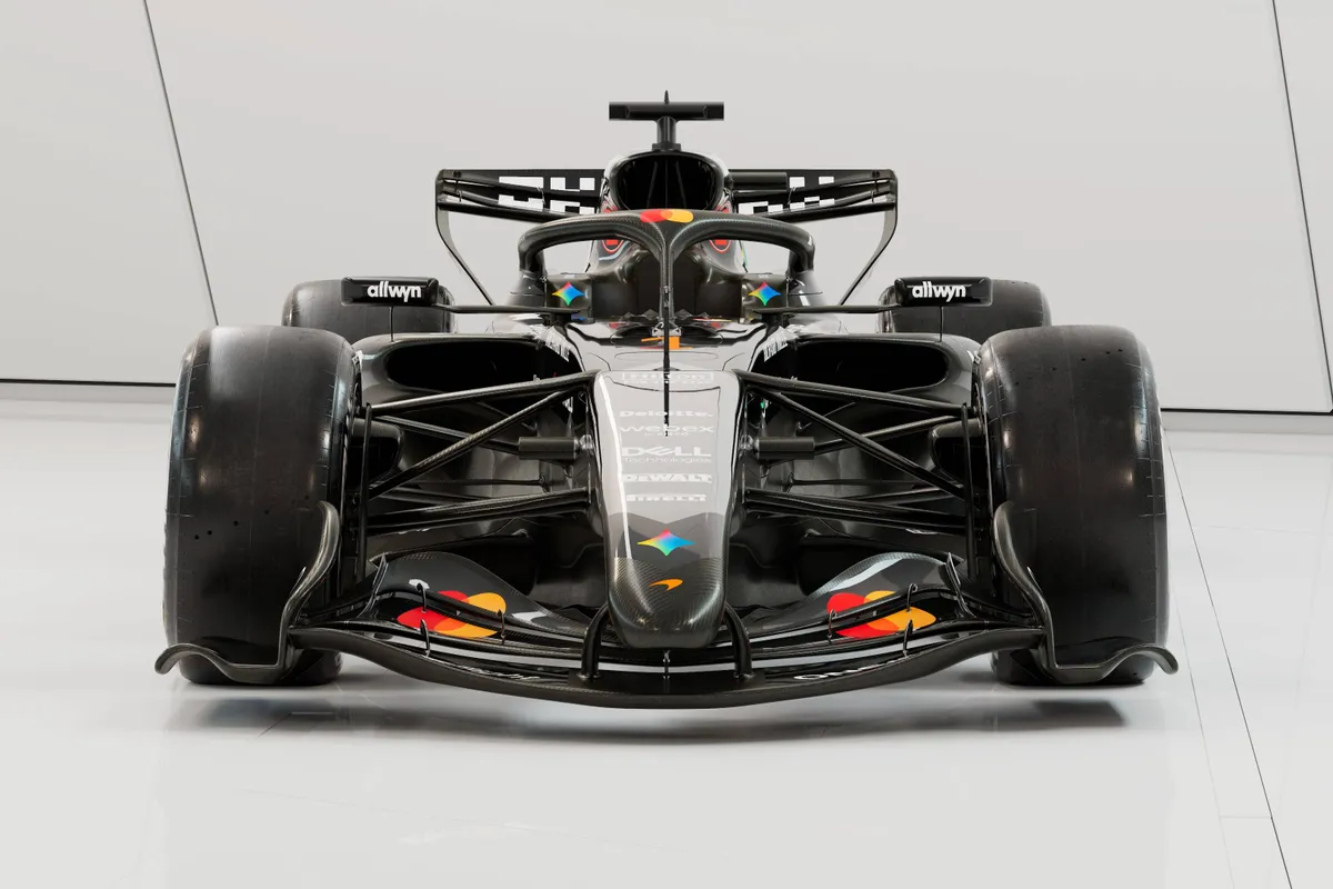 McLaren MCL40 voor de testdagen in Barcelona