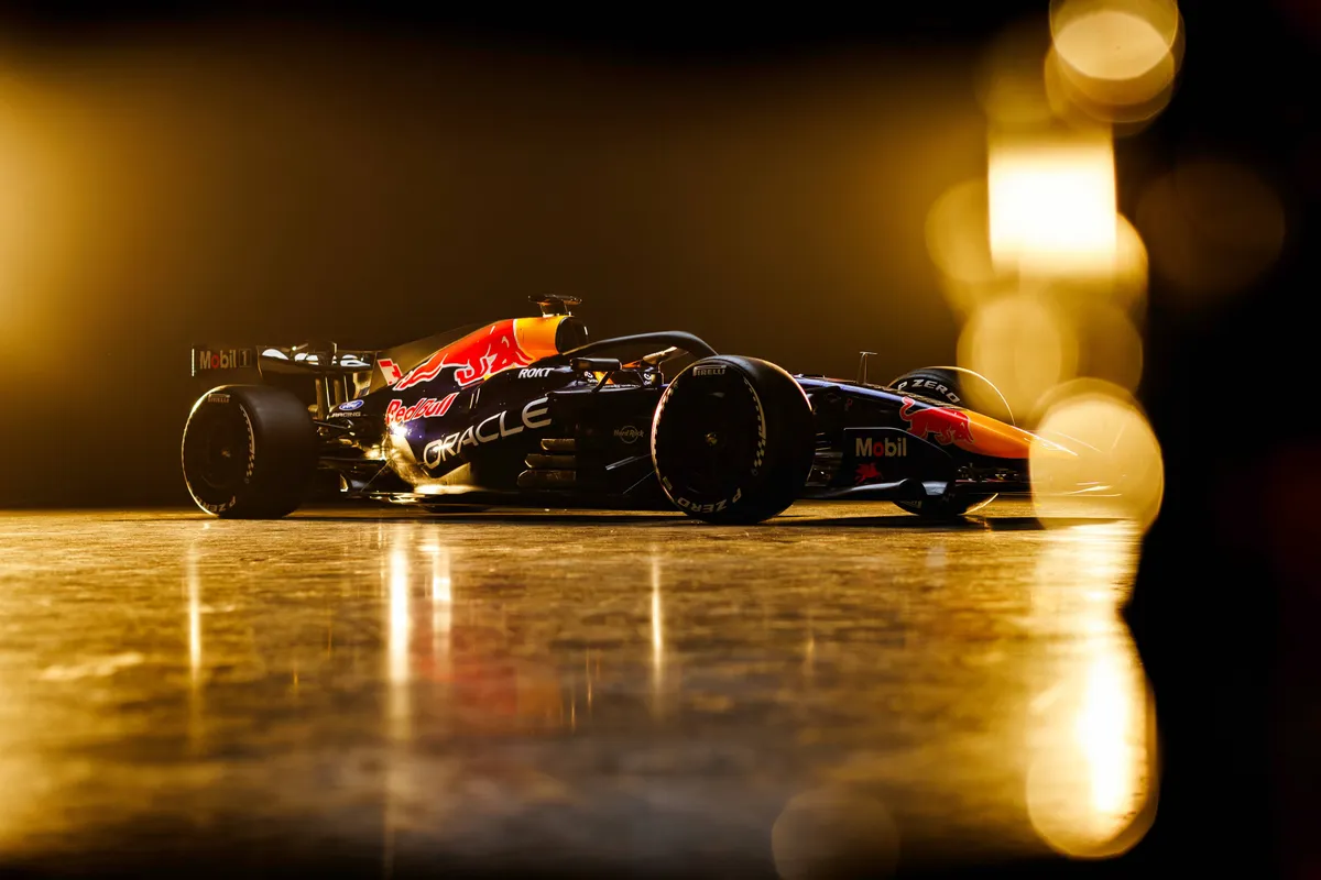 De Red Bull Racing RB22 van Max Verstappen voor het 2026 F1-seizoen