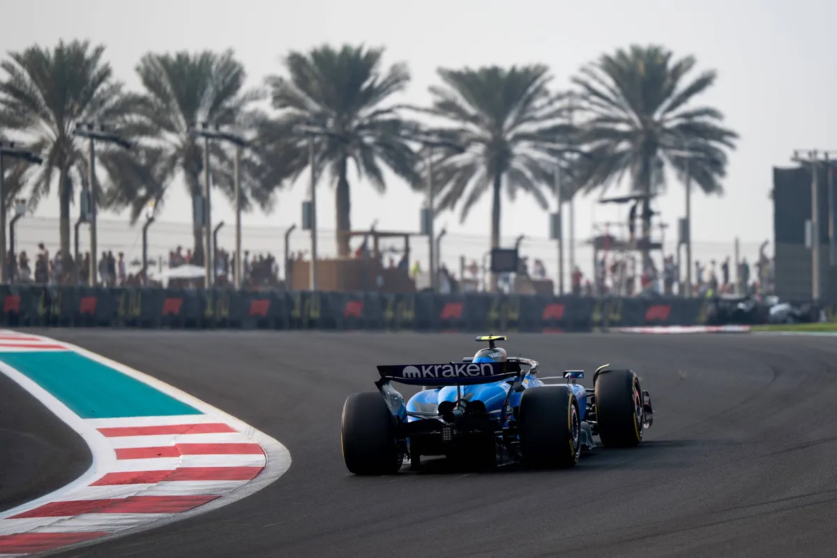 Carlos Sainz voor het F1-team van Williams in Abu Dhabi