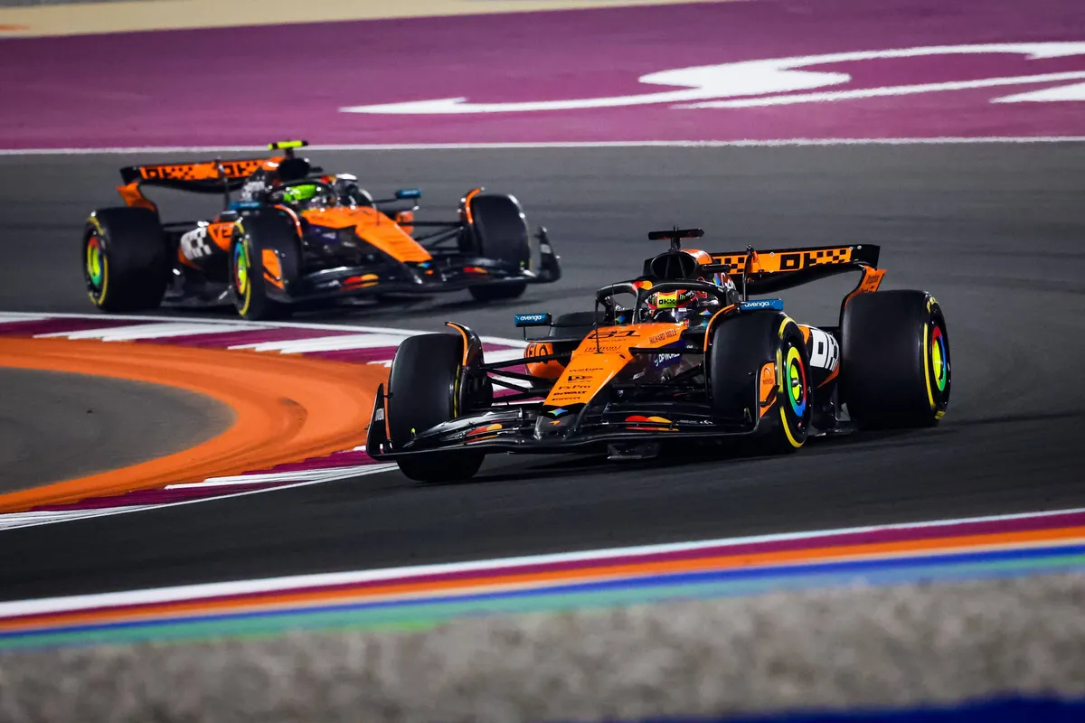 McLaren-coureurs Oscar Piastri en Lando Norris in Qatar 2025