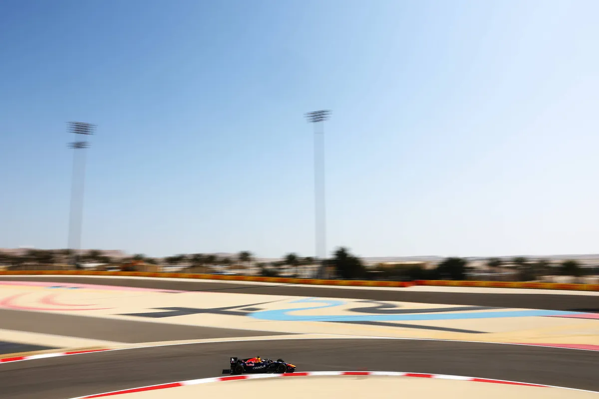 Red Bull Racing en Max Verstappen op het circuit in Bahrein voor de 2026 F1-wintertest