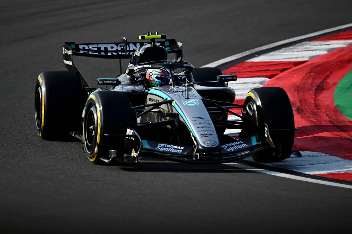 Kimi Antonelli voor Mercedes in China in 2026