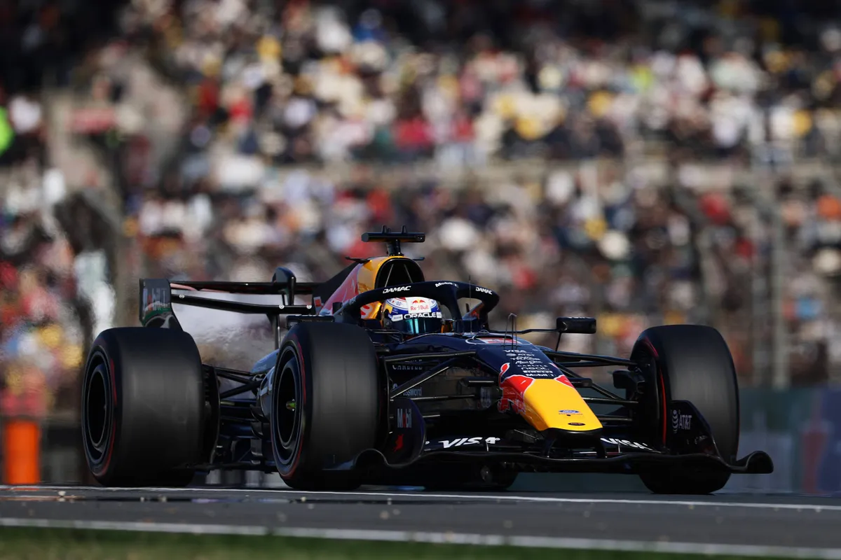 Red Bull-coureur Max Verstappen tijdens de 2026 F1-kwalificatie in China