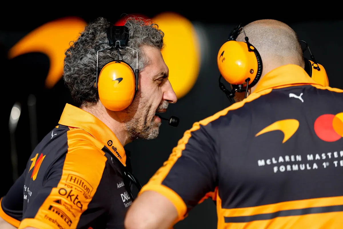 McLaren-teambaas Andrea Stella tijdens de 2026 F1-test in Bahrein