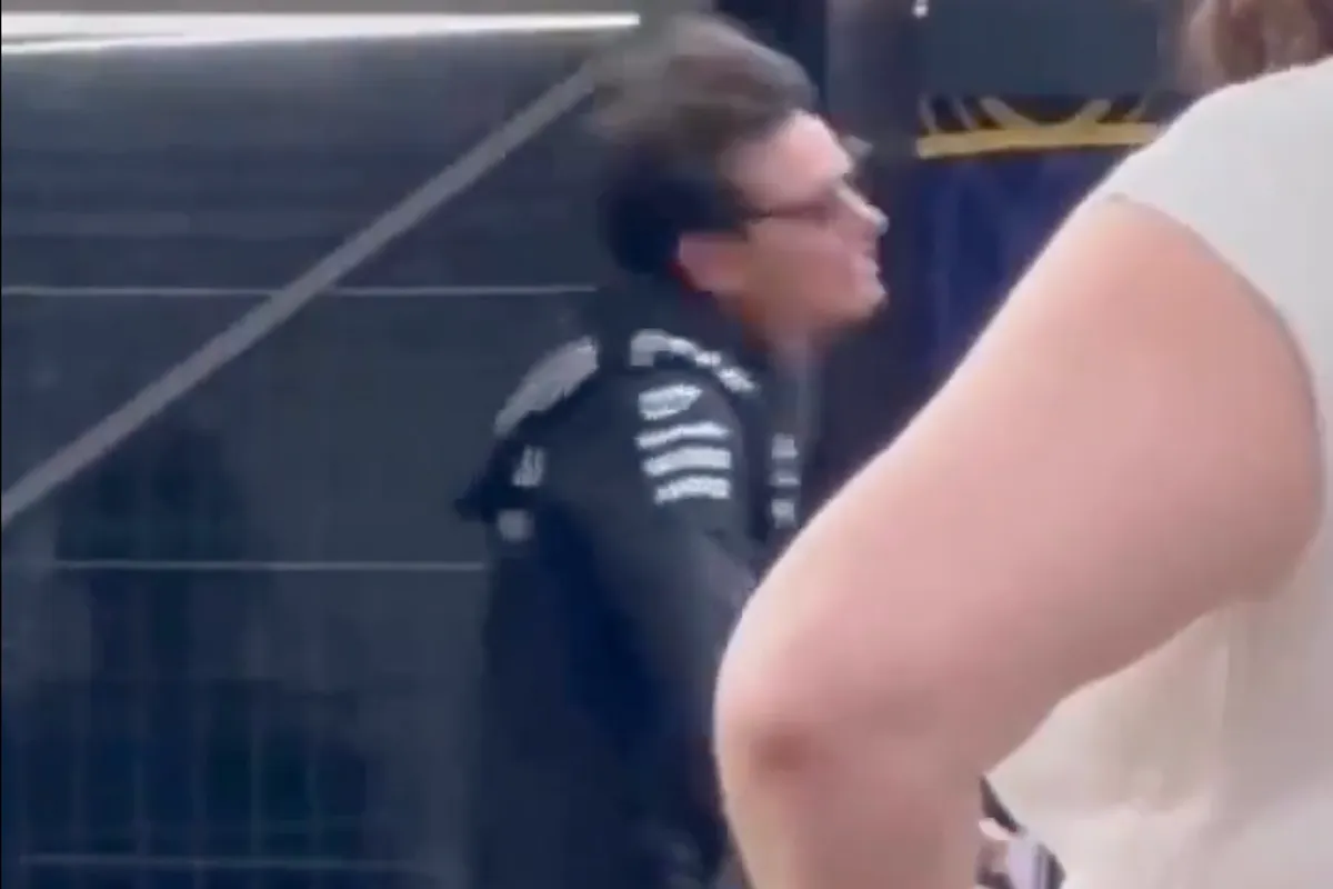 De botsing van Toto Wolff in de F1-paddock in Australië