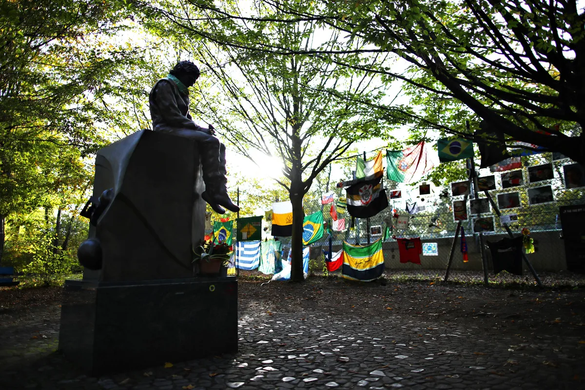 Ayrton Senna standbeeld