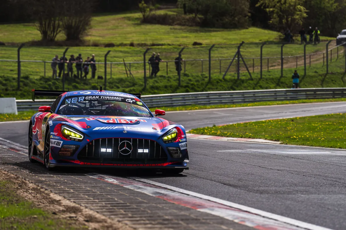 Max Verstappen op de Nürburgring in 2026 tijdens NLS4