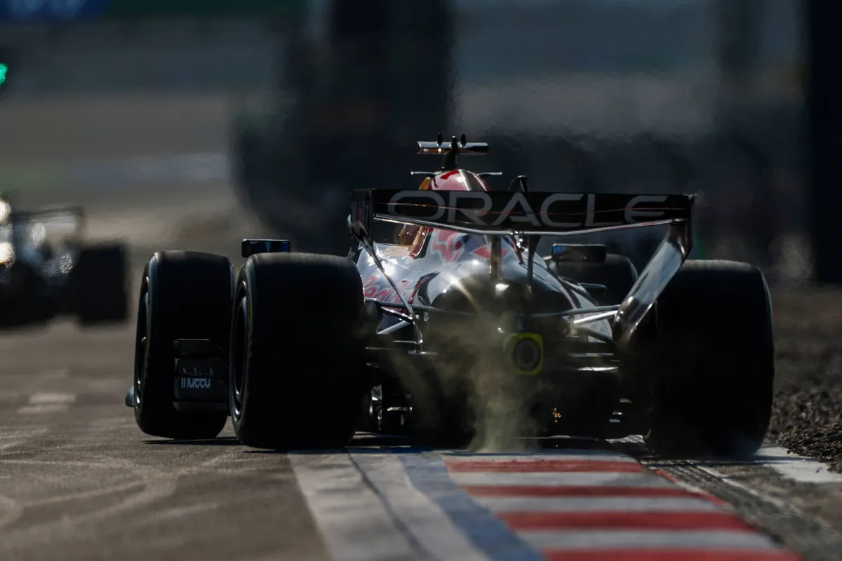 De achterkant van de Red Bull RB22 tijdens 2026 F1 GP China