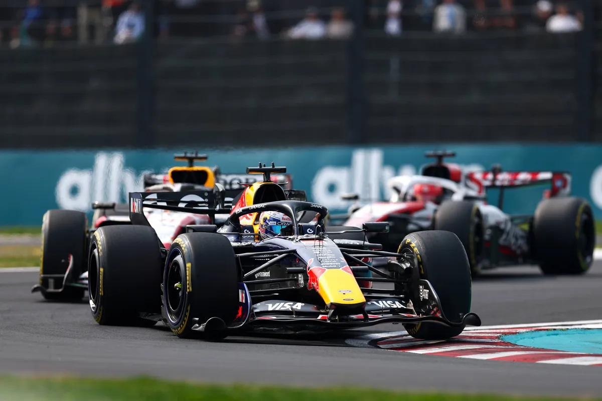Max Verstappen voor Red Bull tijdens 2026 F1 GP Japan