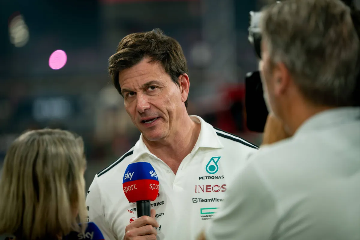 Mercedes F1-baas Toto Wolff in gesprek met Sky Sports in Abu Dhabi 2025