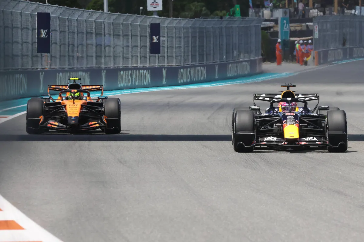 Max Verstappen en Lando Norris in Miami tijdens 2026 F1 GP