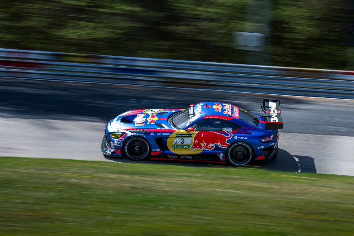Max Verstappen op de Nürburgring Nordschleife met zijn Mercedes-AMG GT3-bolide
