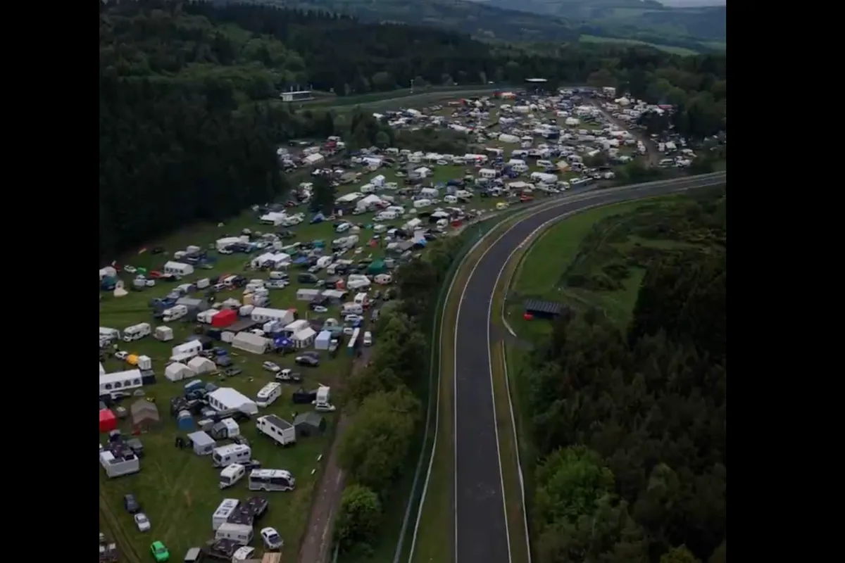 De campings rondom de Nürburgring lopen al helemaal vol op dinsdag