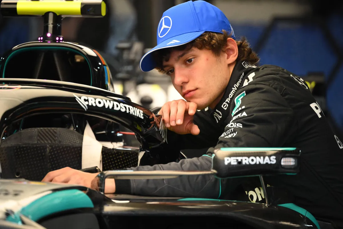 Kimi Antonelli bewondert zijn Mercedes W17 in Monaco