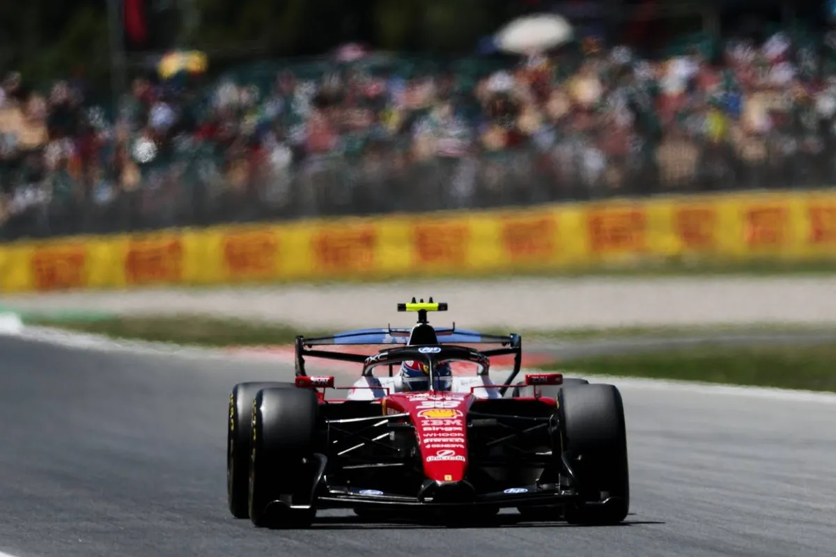 Charles Leclerc op de baan tijdens het F1-raceweekend in Barcelona (2026)