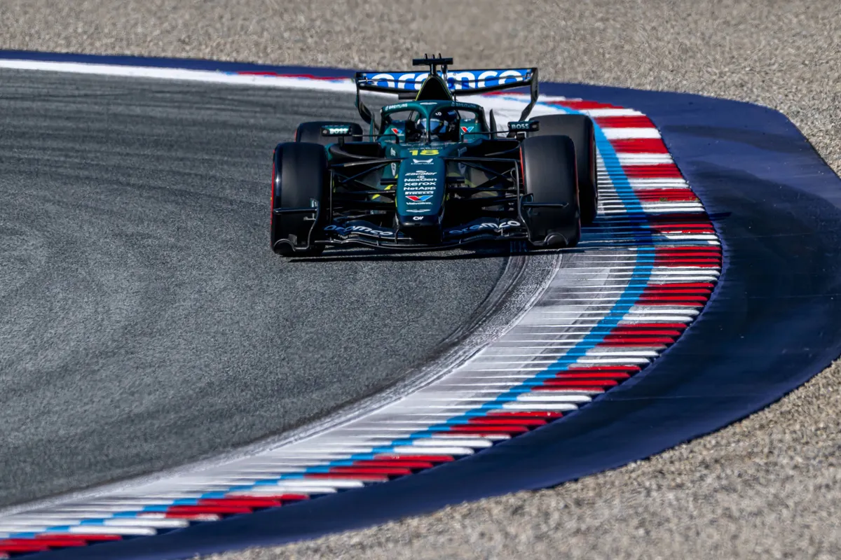 Lance Stroll in de Aston Martin AMR26 in Oostenrijk