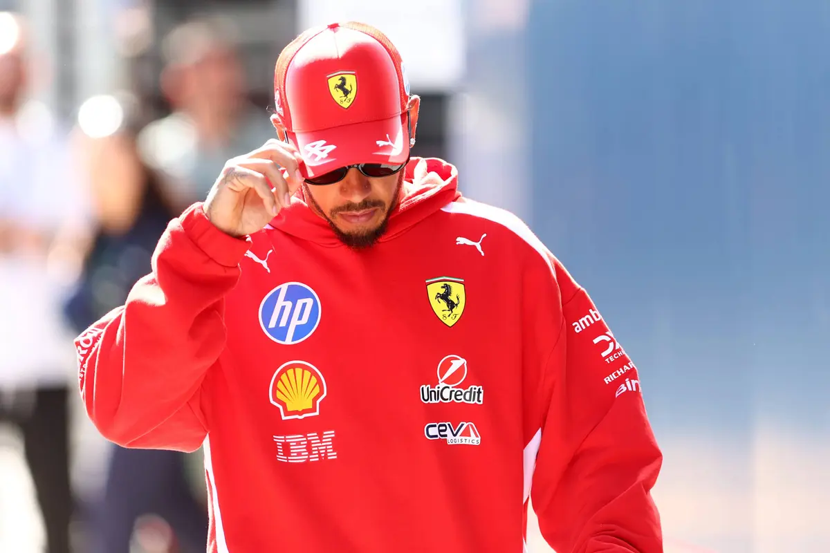 Ferrari-coureur Lewis Hamilton in Hongarije