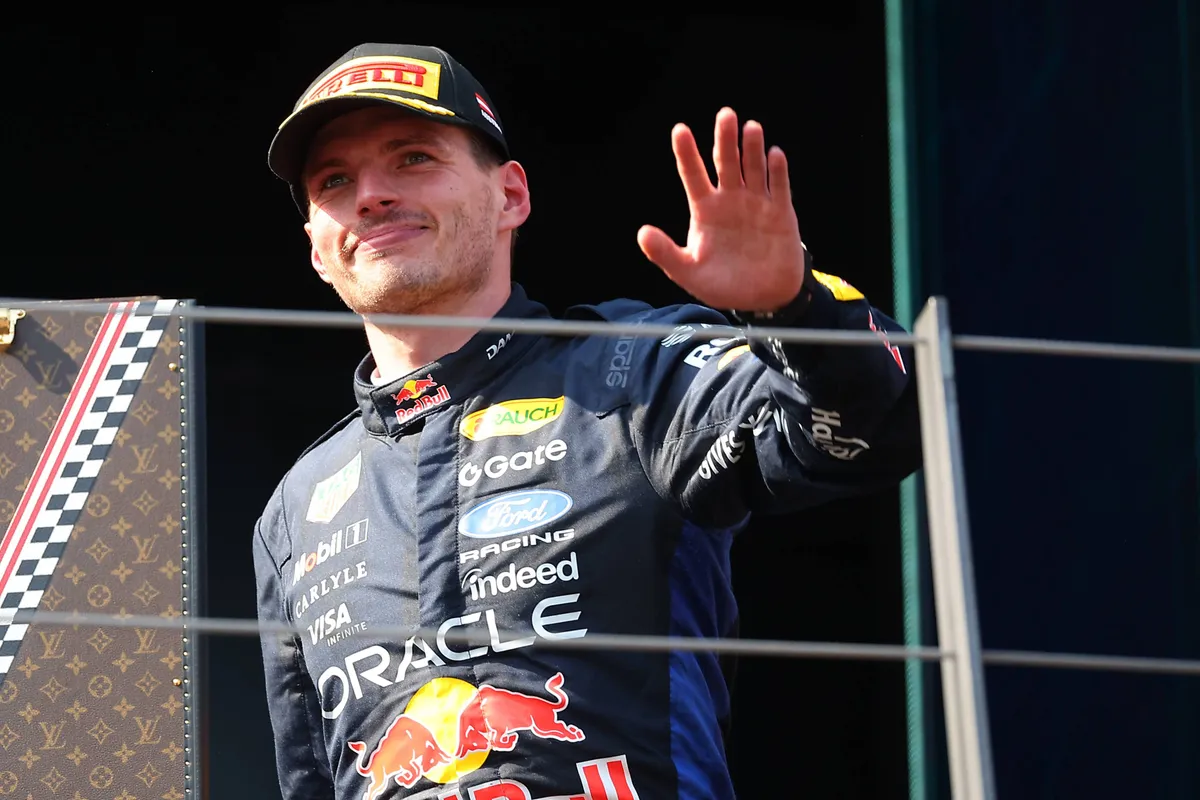 Red Bull-coureur Max Verstappen op het podium in Oostenrijk