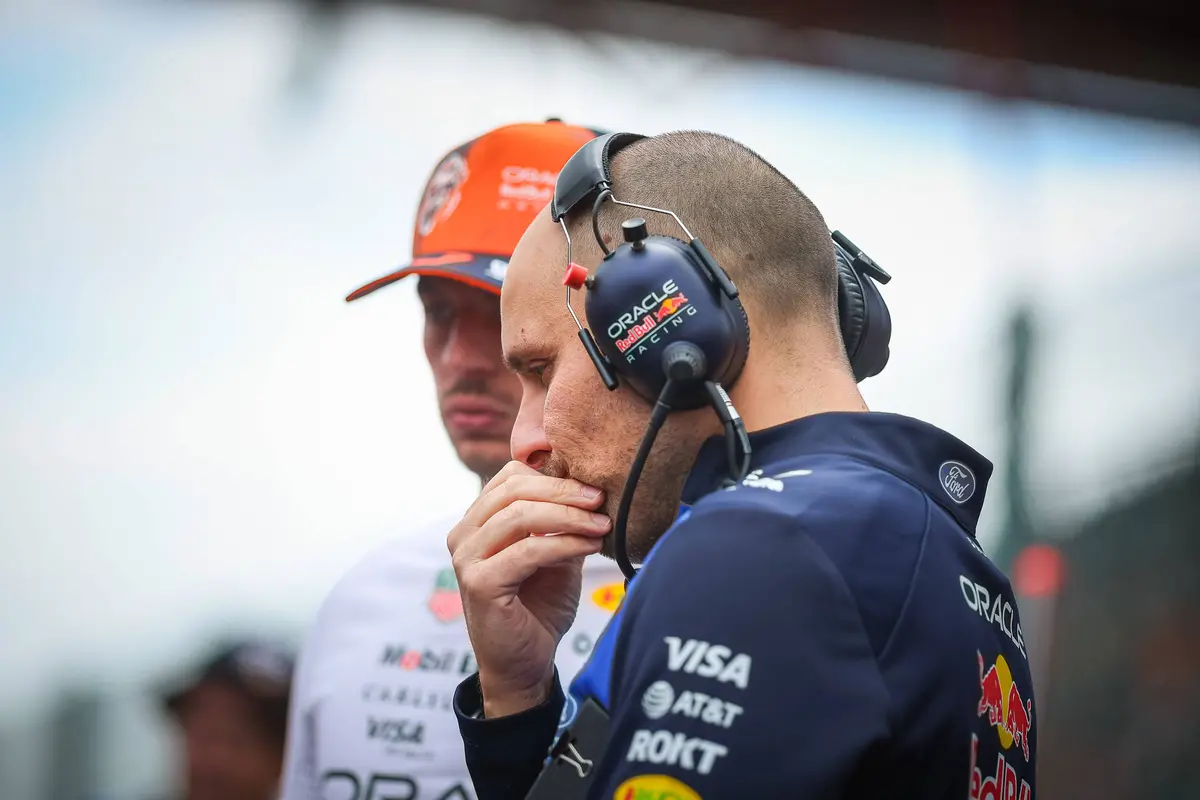Max Verstappen en race-engineer Gianpiero Lambiase op de F1-grid