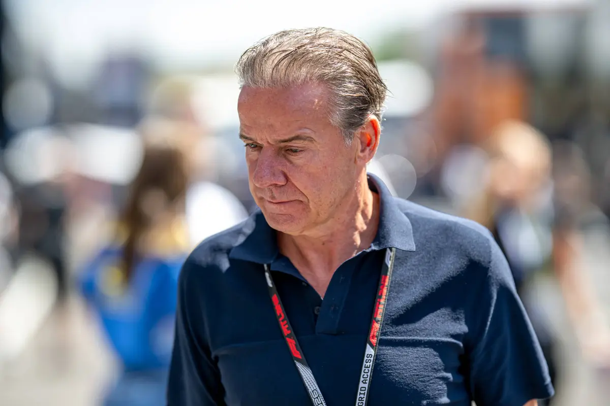 Raymond Vermeulen, de manager van Max Verstappen, was voor topoverleg op het Red Bull-hoofdkantoor