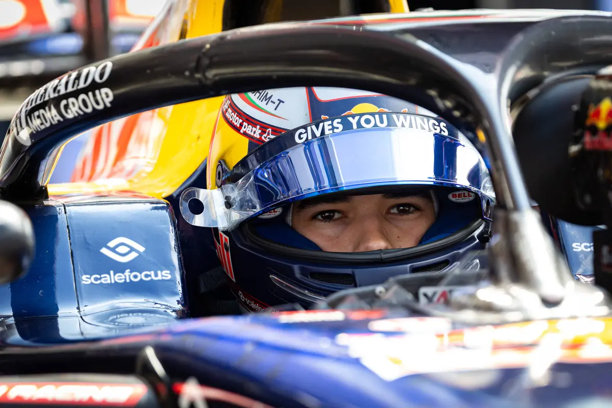 Red Bull-talent Nikola Tsolov is helemaal gek van Max Verstappen