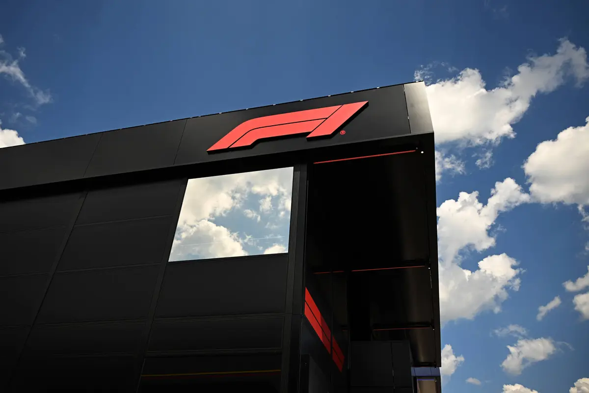 F1 Logo