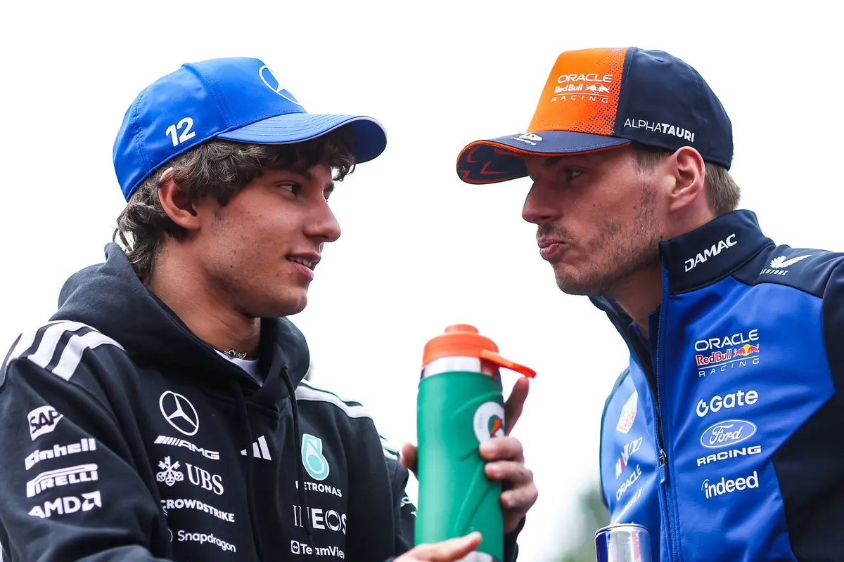 Kimi Antonelli wil graag samenwerken met Max Verstappen in de Formule 1