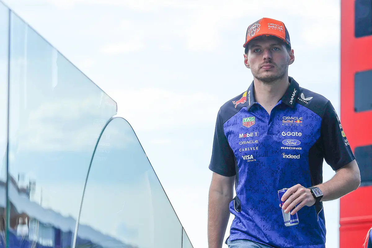 Max Verstappen blijft een ontsnappingsclausule houden in zijn Red Bull-contract