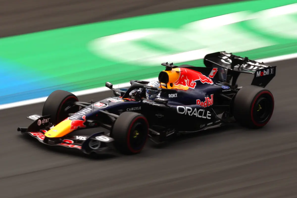 De raceruns van Max Verstappen in de vrije training in Zandvoort zijn zéér matig