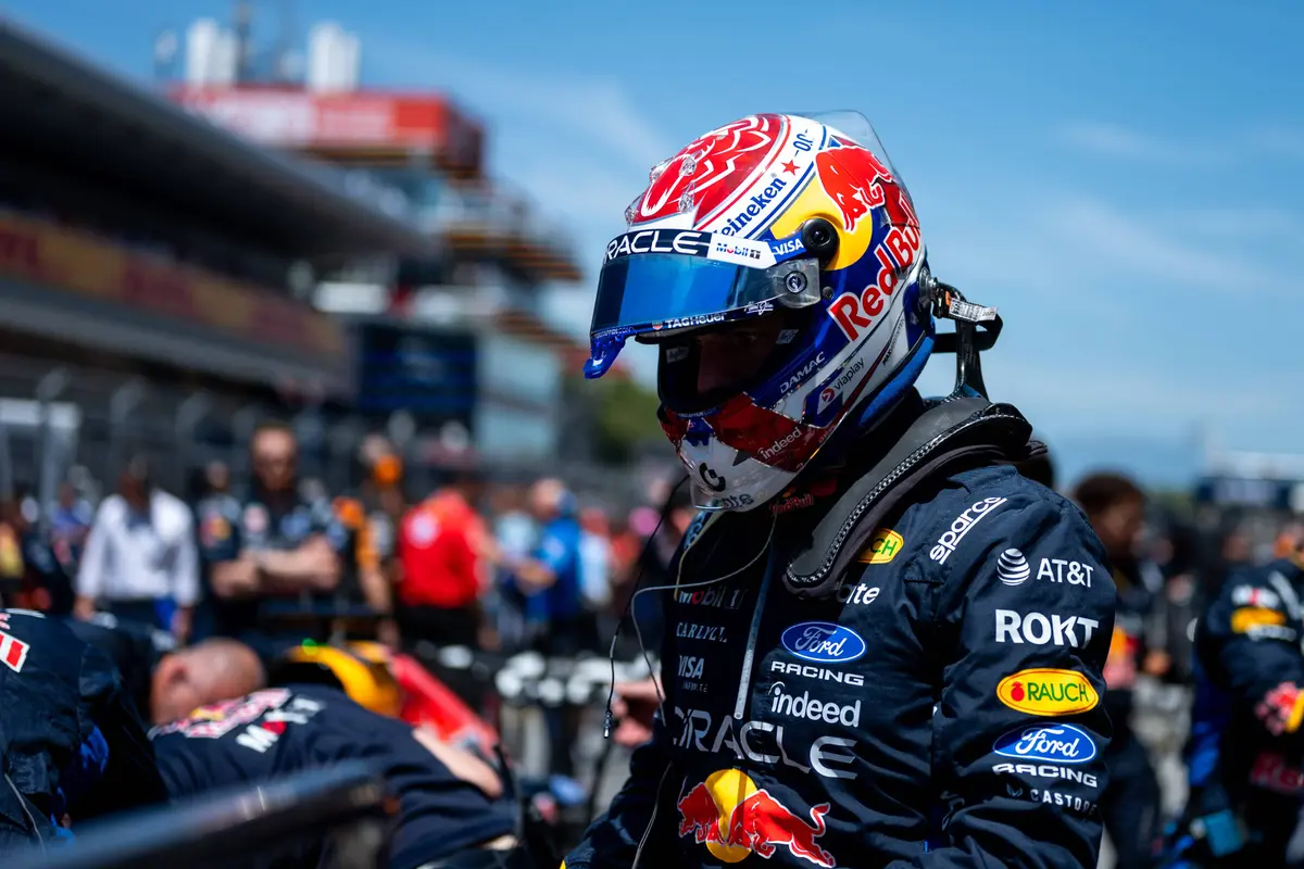 Max Verstappen op de Formule 1-grid in Barcelona