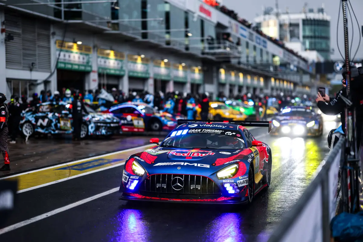 Max Verstappen voor Verstappen Racing op de Nürburgring in 2026