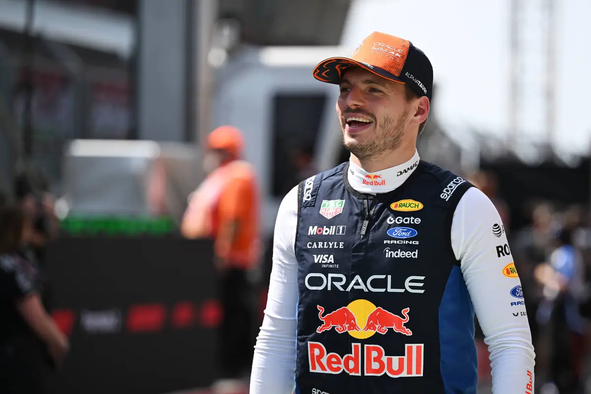 Max Verstappen vlak voor de start van de F1 Grand Prix van Hongarije in 2026
