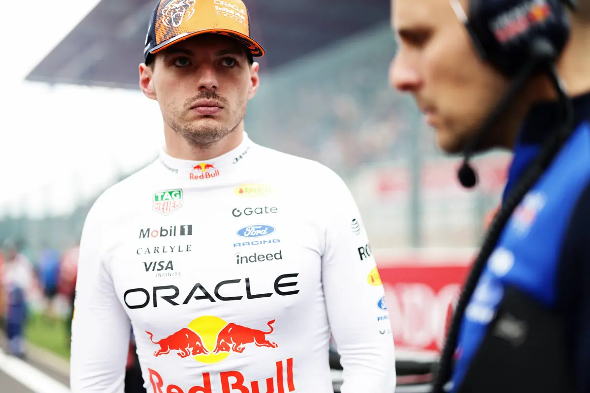 Max Verstappen op de grid vlak voor de start van de F1 Grand Prix van België in 2026