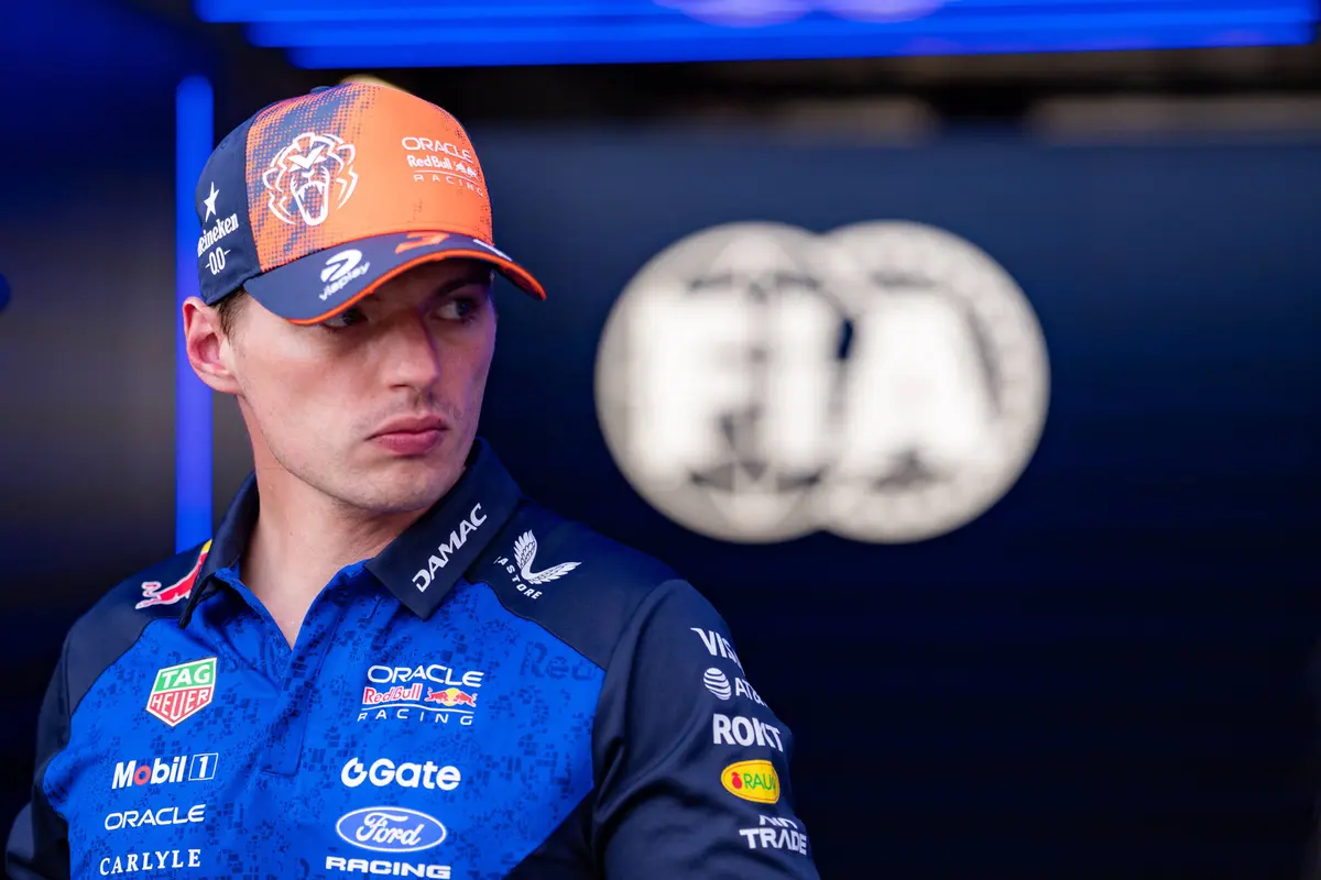 Max Verstappen FIA logo
