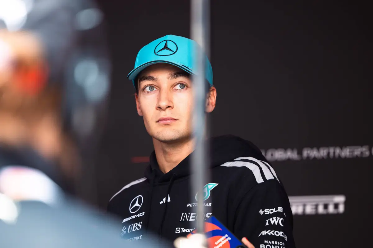 George Russell waarschuwt Mercedes na de eerste seizoenshelft in 2026