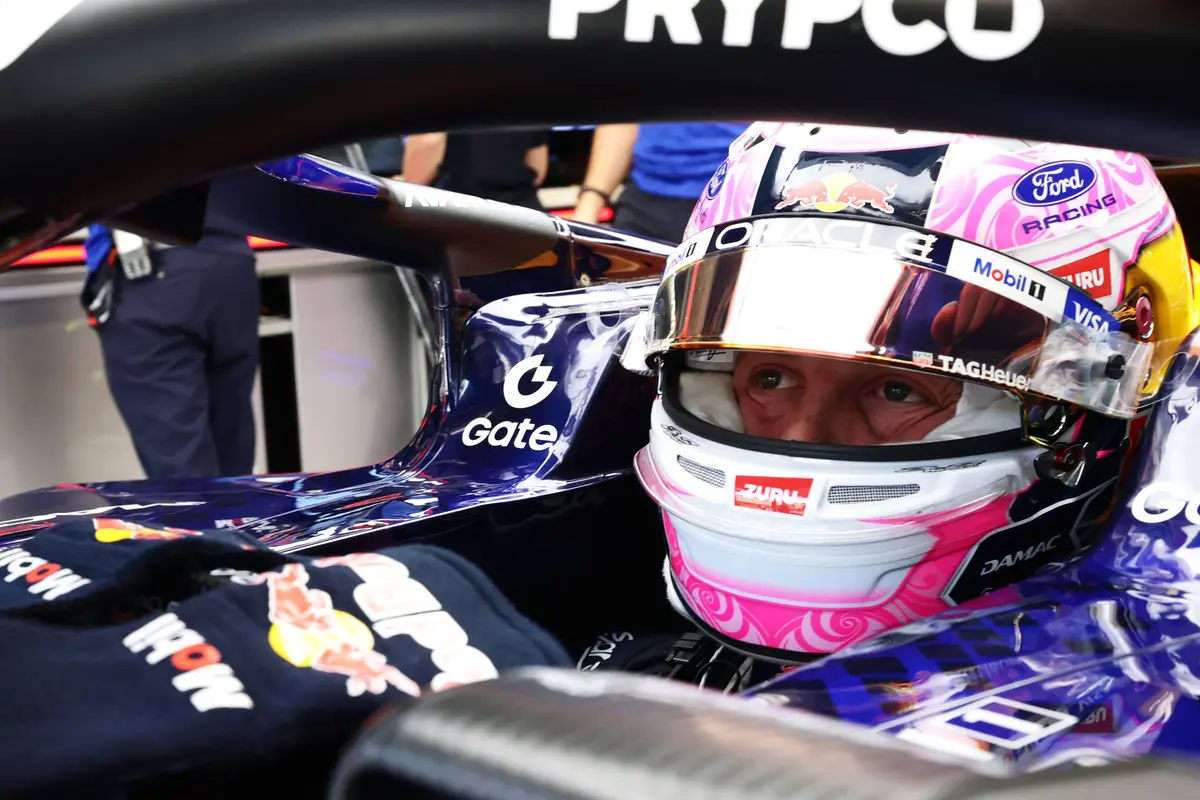 Liam Lawson in de RB22 tijdens het F1-raceweekend in Madrid (2026)