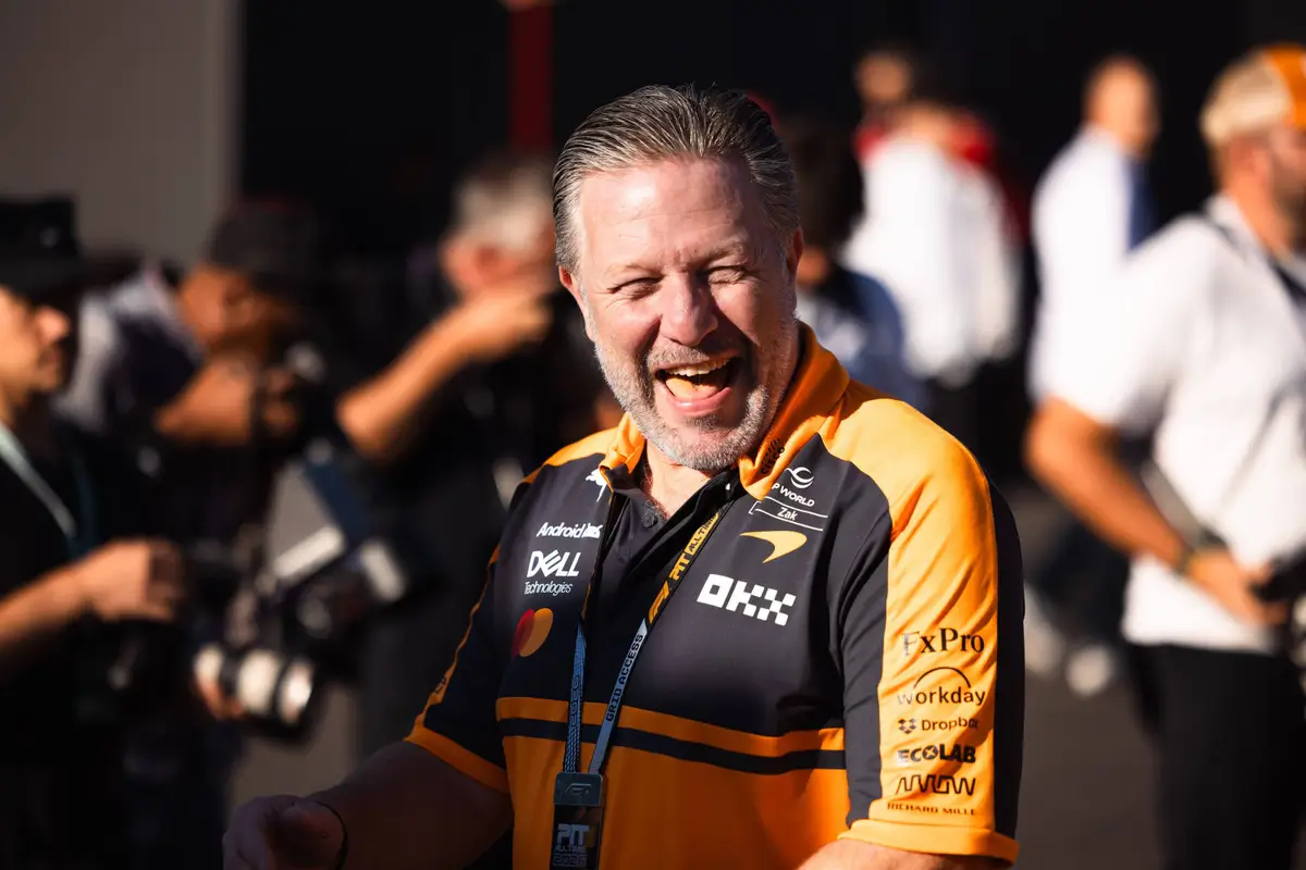 McLaren-teambaas Zak Brown tijdens het F1-raceweekend op de Madring in Madrid (2026)