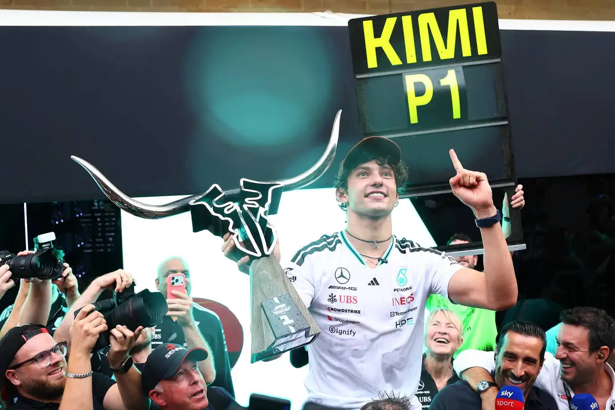 Kimi Antonelli na het winnen van de F1 Grand Prix van de Verenigde Staten in 2026