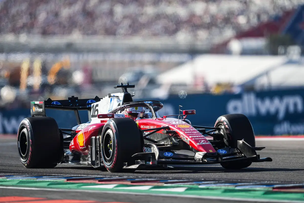 Ferrari-coureur Charles Leclerc tijdens de trainingen op het Circuit of the Americas