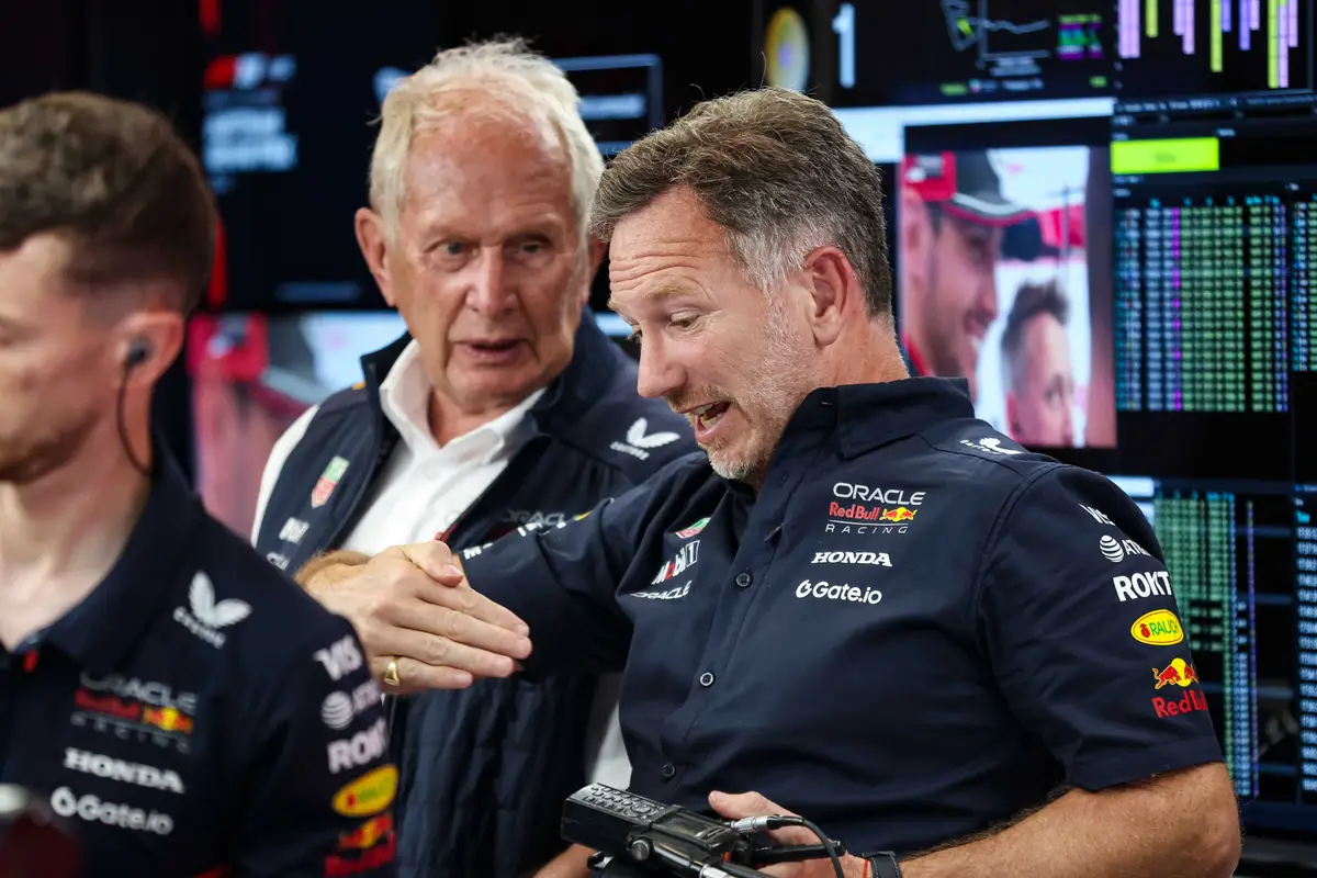 Helmut Marko en Christian Horner voor Red Bull Racing